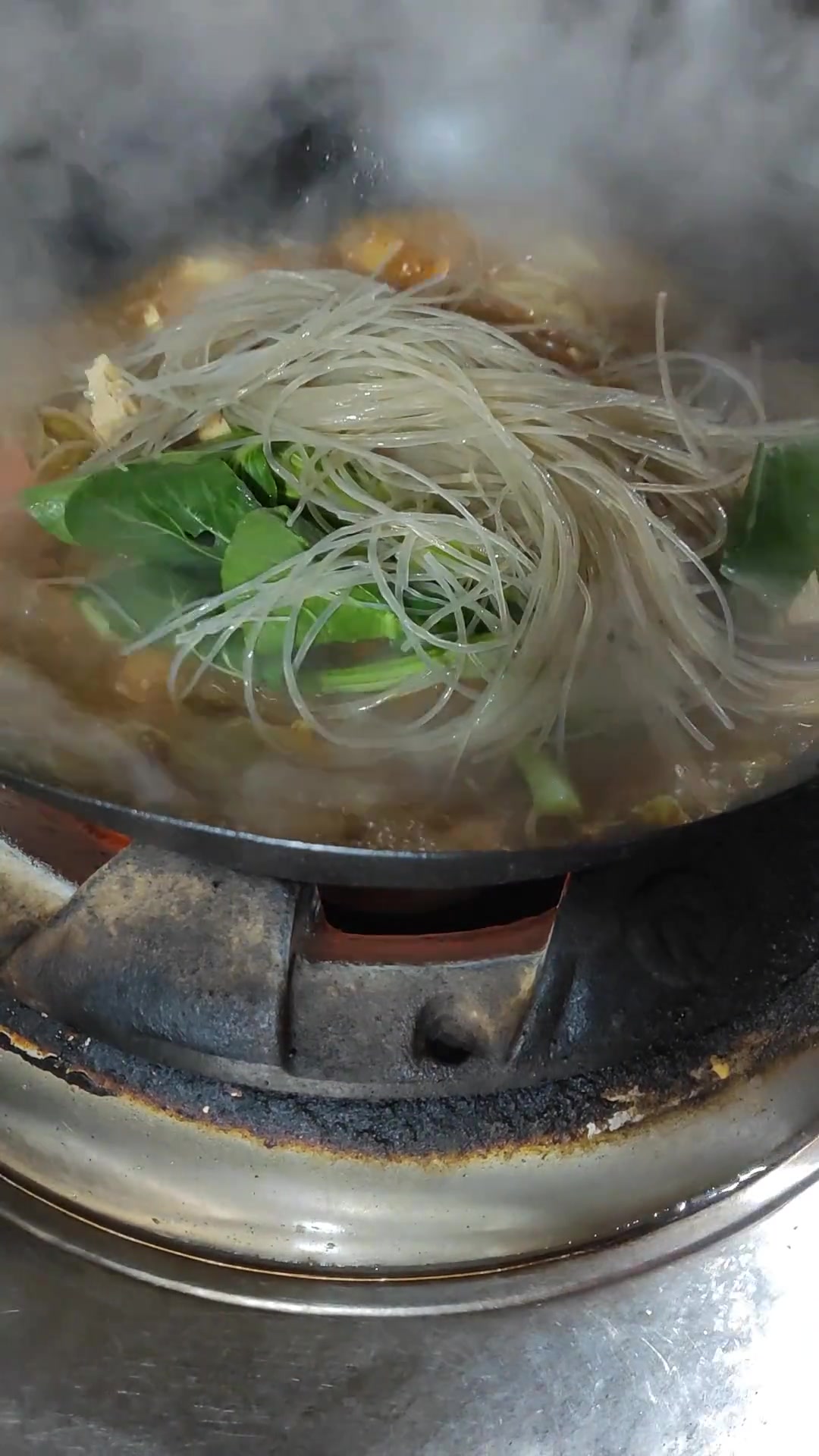 天气太冷了,适合吃点暖和点饭,辣子豆腐烩菜 家常菜 做菜我是认真的
