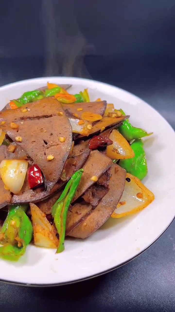青椒炒猪肝这样做好吃入味!酥锅 新的一年也要一起吃饭 猪肝新吃法 溜肝尖 +小助手