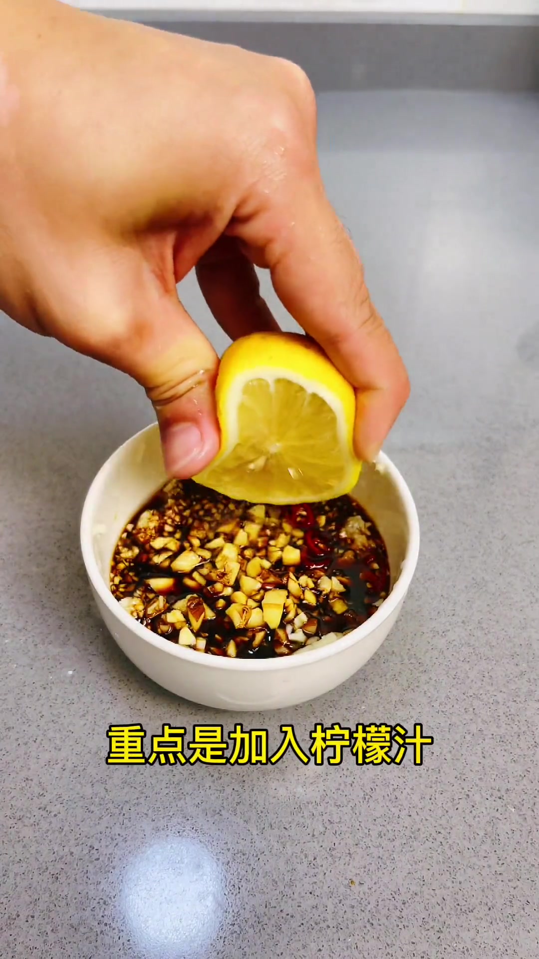 外面168蚊一锅椰子鸡 在我这里不用38块就可以吃得到 女生喝了明天不用敷面膜 为你煲汤 