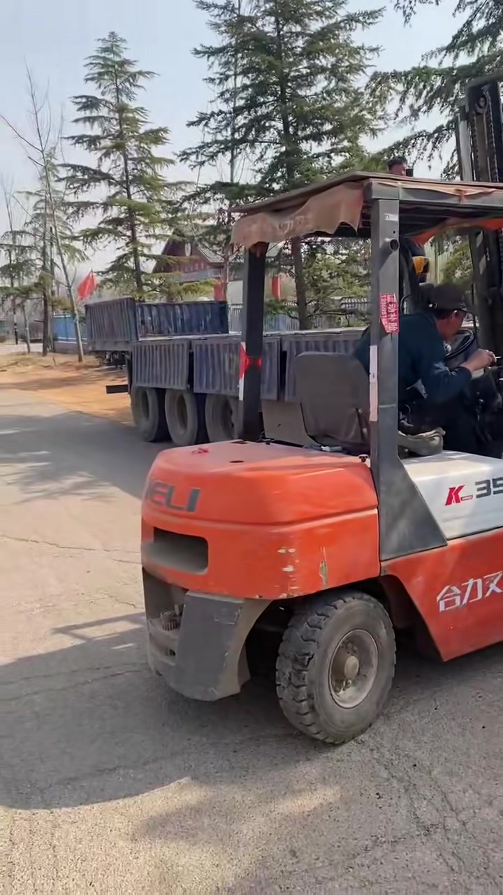 园林小路-青石板踏步石 青灰色碎拼石材 不规则板岩铺路石