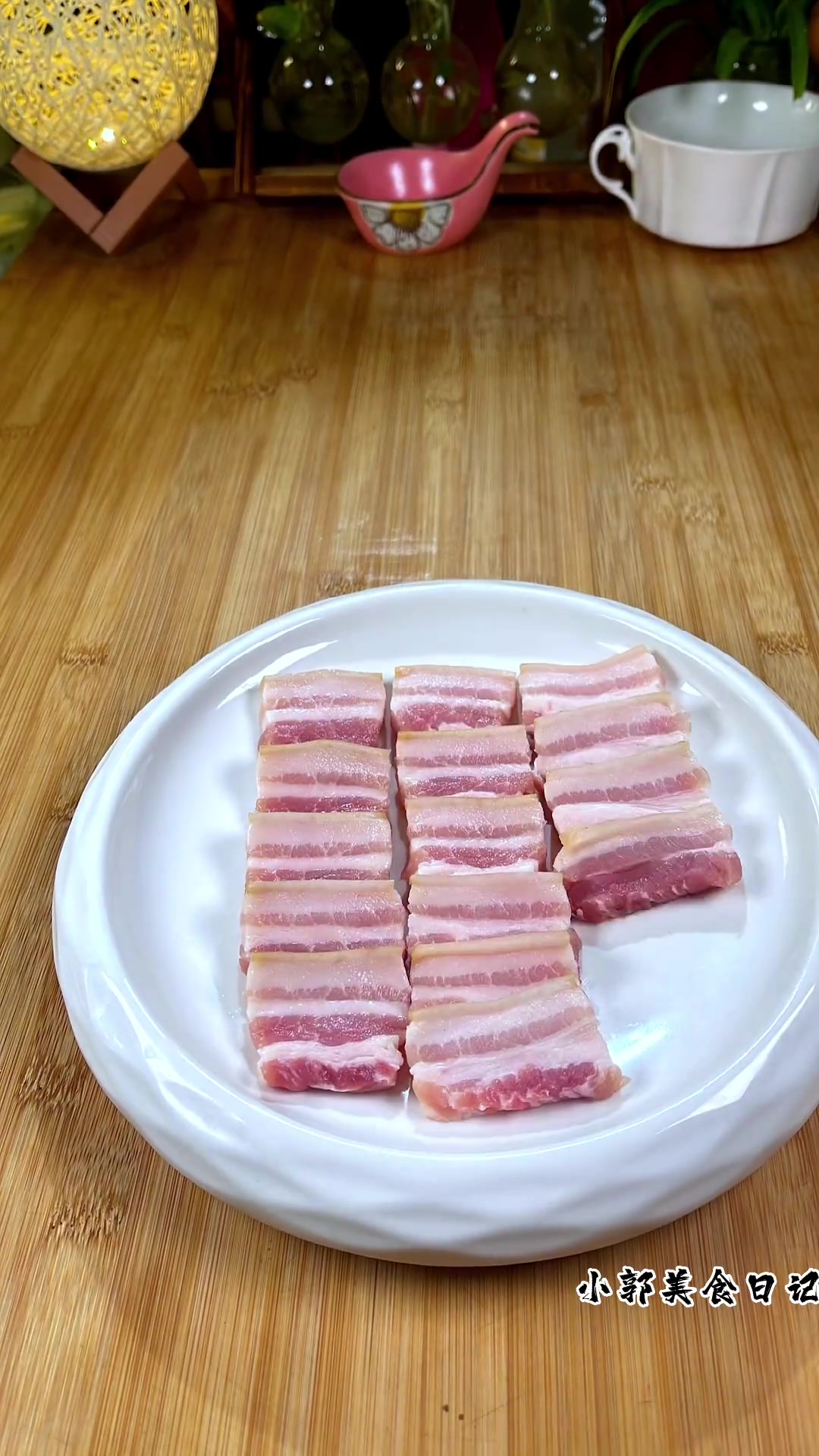 如果你有空气炸锅 一定要试试这个滋滋冒油的烤五花肉,外焦里嫩,真的太香了,妈呀太香了 空气