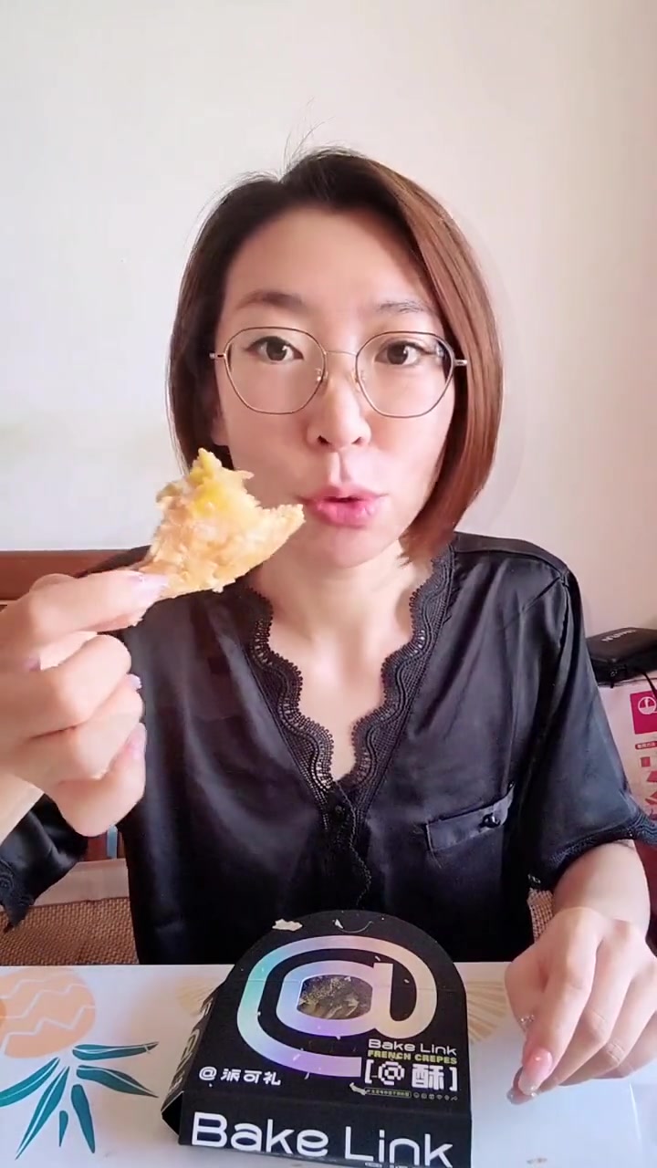 面包甜品吃完应该是幸福和满足的～~即使减肥,这也是生活该有的样子 生活化减脂 会吃才会瘦 