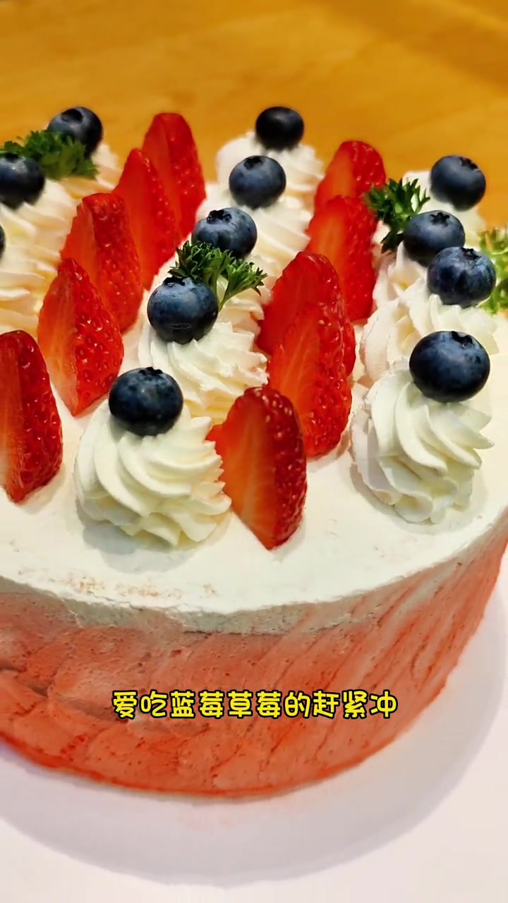 春光好食节 春日生活局 春日好食光 美食探店流量来了 甜品治愈一切 春天怎么少的了樱花蛋糕