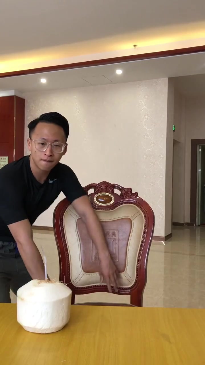 通过水果来补充维生素和微量元素是十分不错的选择,但有些水果需要谨慎选择不能多吃哦!????????