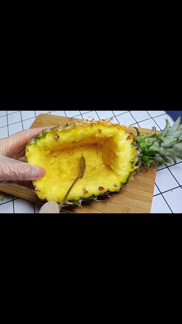 这也太好吃了吧!菠萝黄金炒饭,粒粒分明好吃到连碗都不剩 菠萝饭 菠萝 蛋炒饭的神仙做法