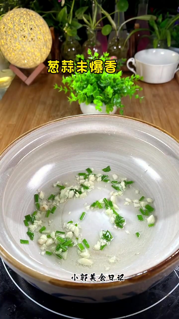 汤鲜味美的裙带菜虾仁汤,营养丰富,孩子这么爱喝 裙带菜汤 裙带菜虾仁汤做法 虾 大人小孩都