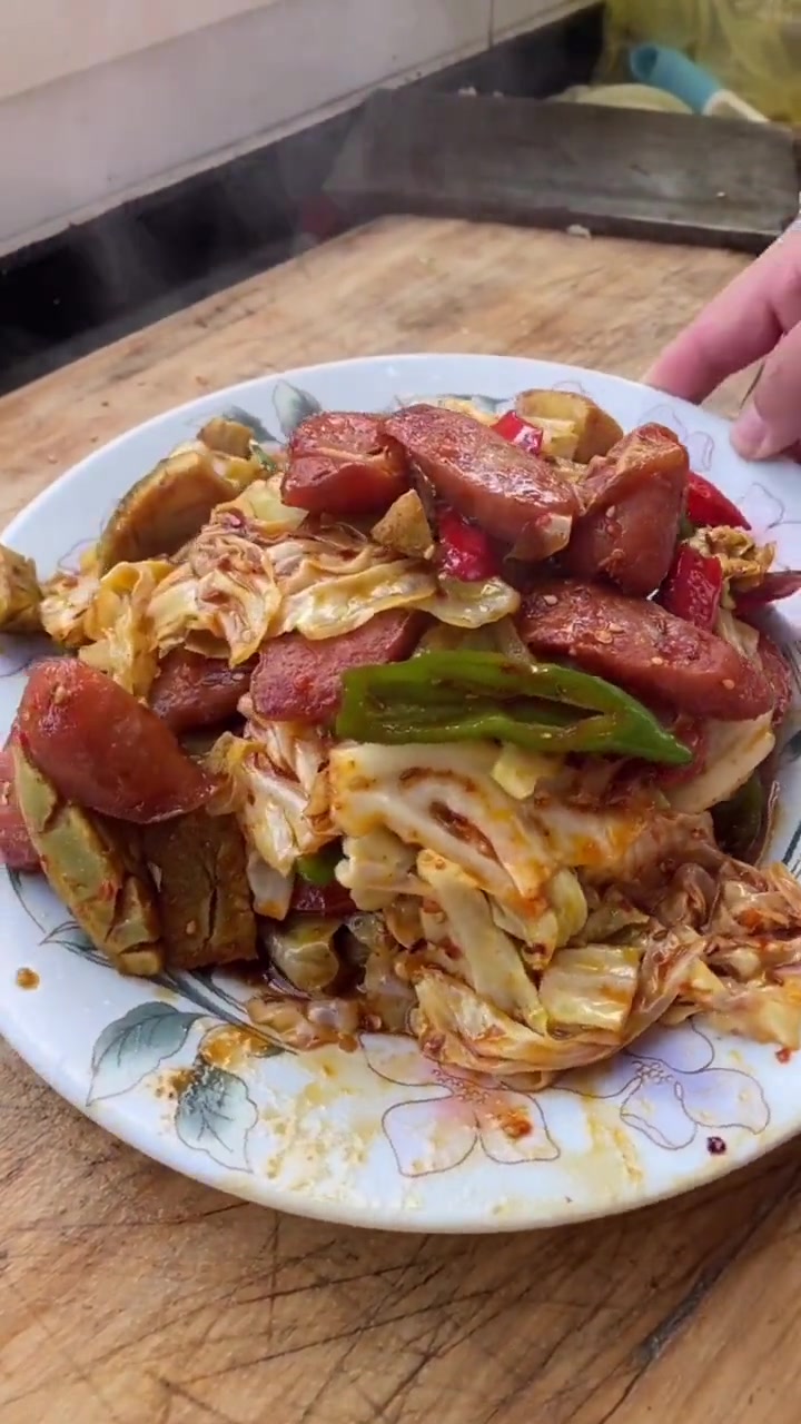 火爆大头菜这样做好吃入味!简简单单又一餐 妈呀太香了 +小助手 食尚先生 包菜的做法