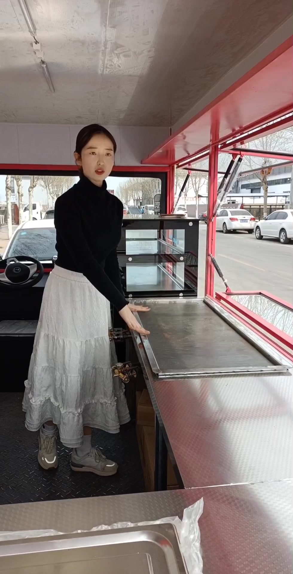 炸串烤冷面手抓饼铁板鱿鱼烧烤车