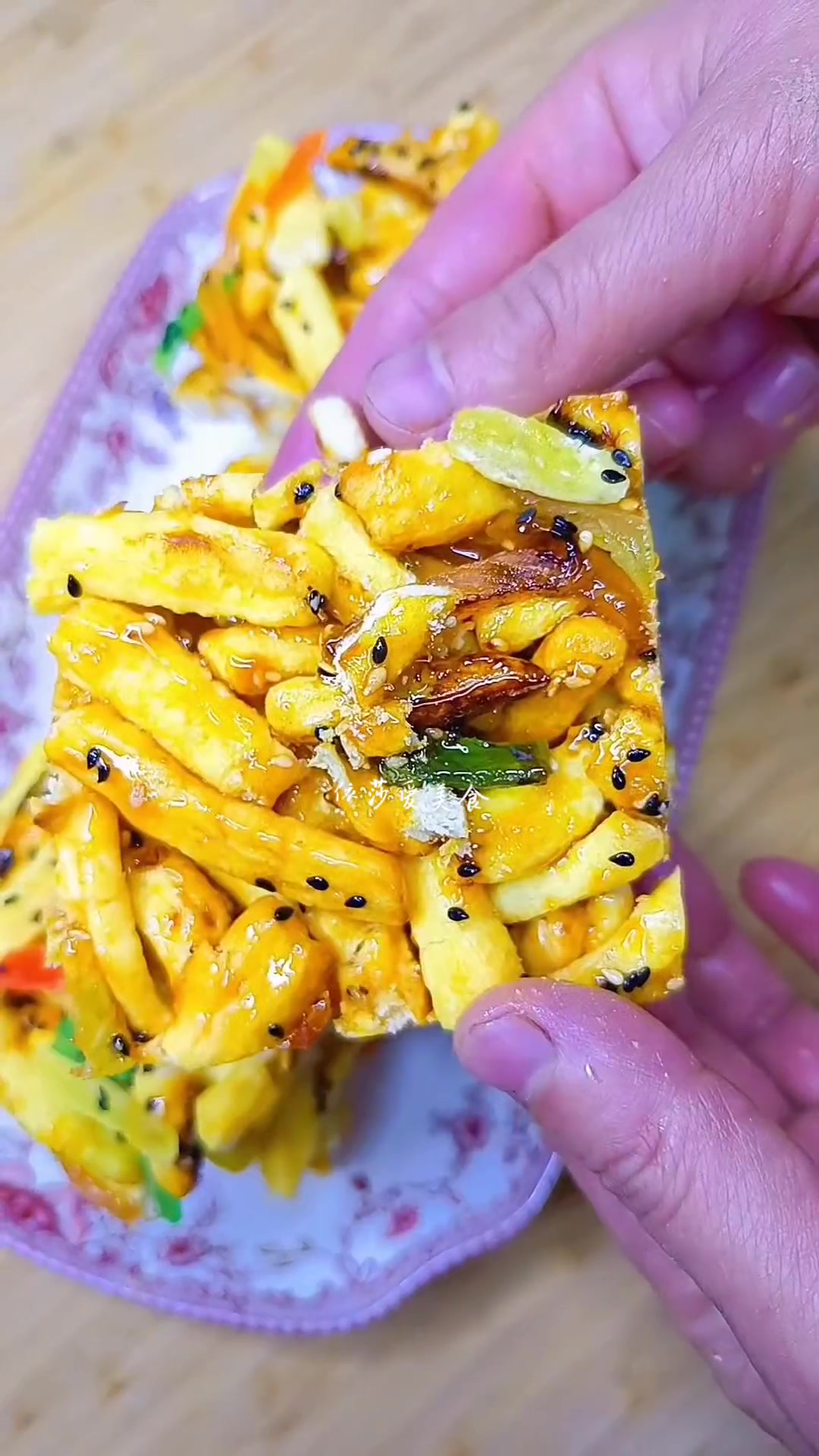 家庭版沙琪玛营养好吃的小零食推荐给大家 沙琪玛 自制零食 沙琪玛的做法