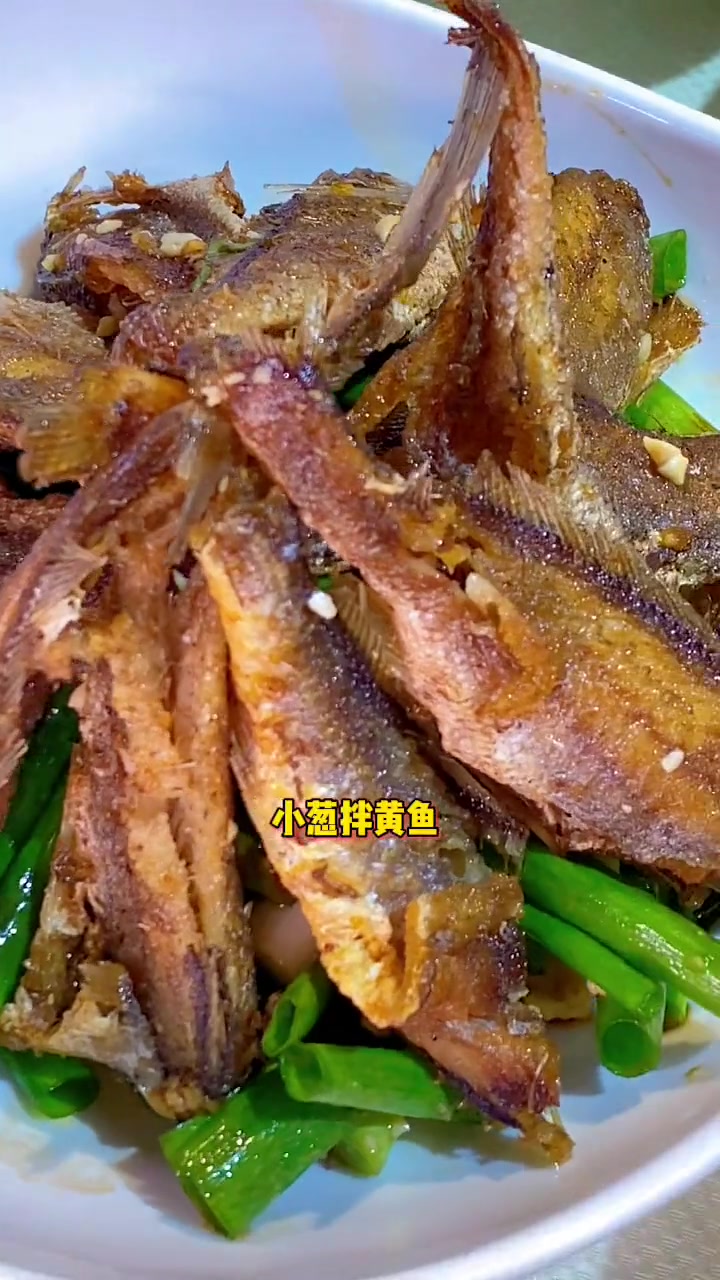 又是被美食馋哭的一天 食客玩家 金百万一有动作就比较狠啊!
