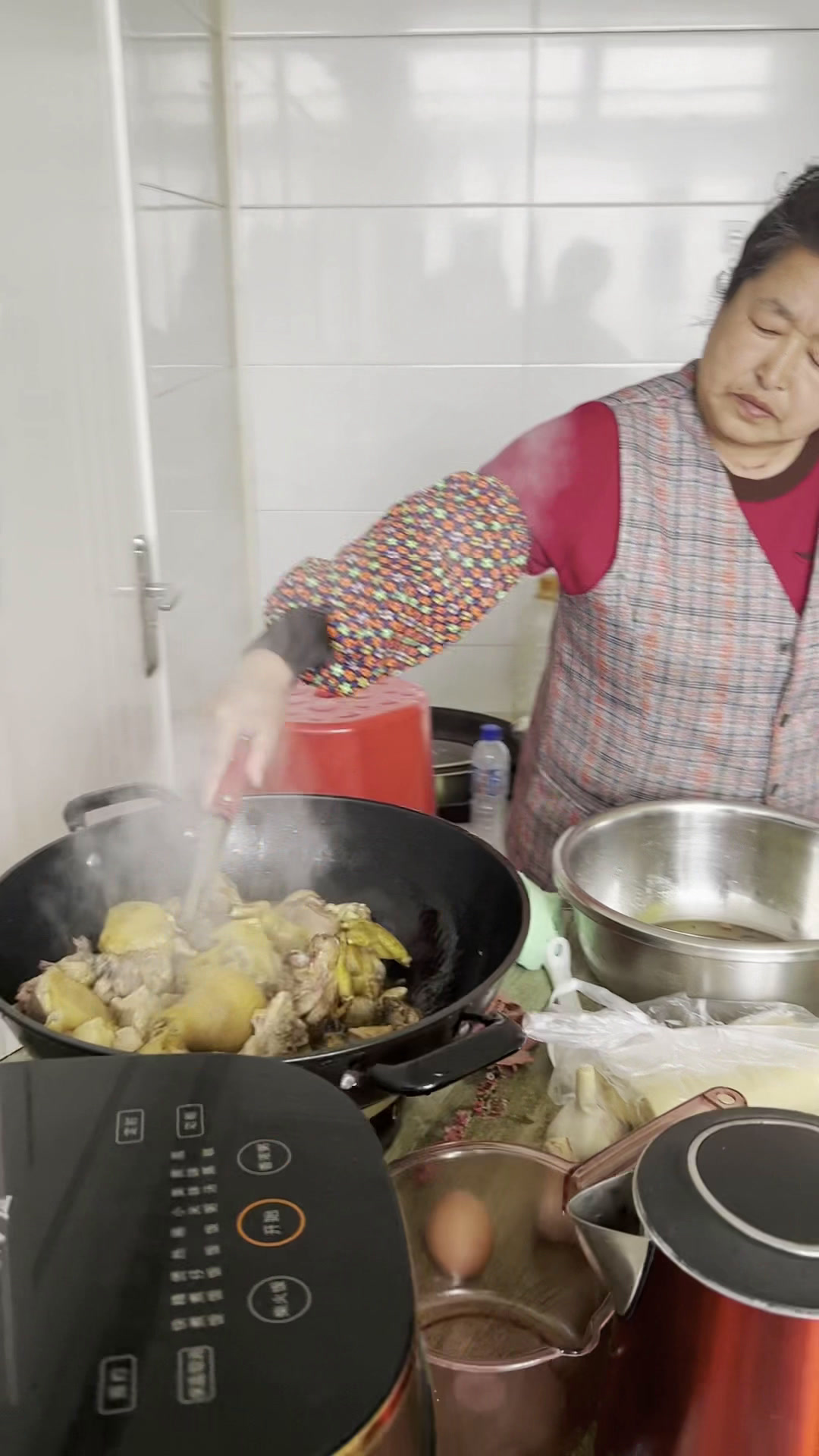 东北小笨鸡炖蘑菇