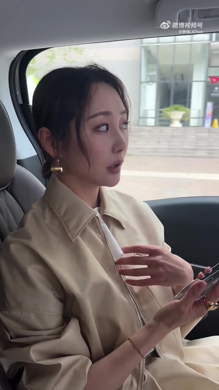 明星v放送 干啥去?吃饭啊!我宣布这是我吃过最好吃的鸡杂米线????没有什么能挡住干饭人冲向食堂