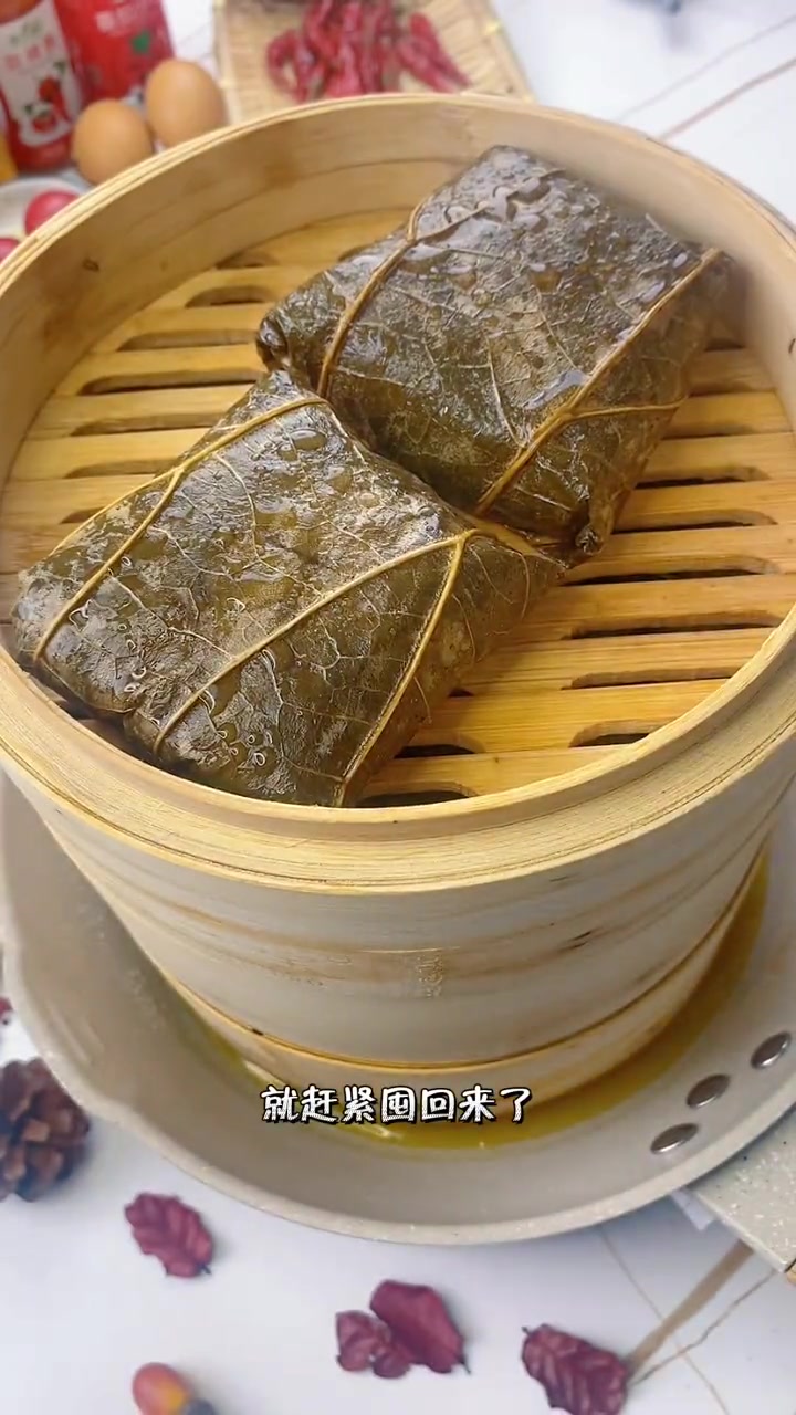 在家也可以吃到热气腾腾荷叶香味扑鼻而来的 荷香糯米鸡 啦 38女王节 天生吃货范儿