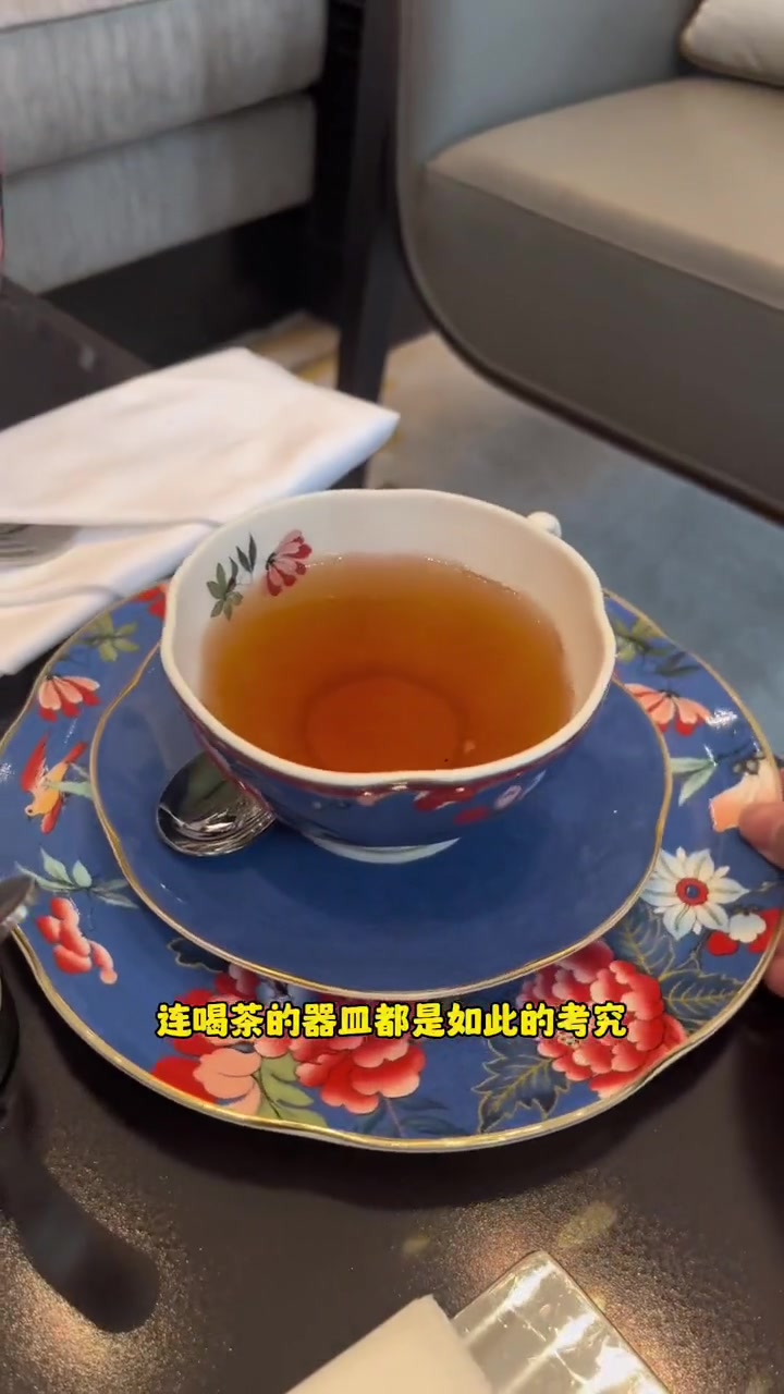 五星级酒店超唯美的“繁花主题下午茶”,在康莱德酒店抓住浪漫的春日气息。天津康莱德、康莱德下