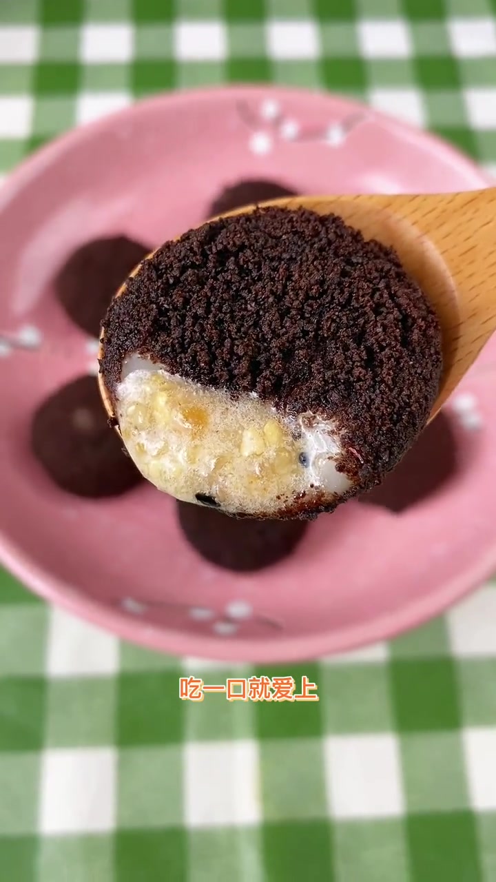 巧克力汤圆你吃过吗,我也第一次吃,以为是黑暗料理,没想到这么好吃!汤圆 糯叽叽 巧克力