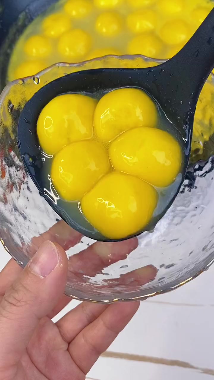 这种糯叽叽的大黄米玫瑰豆沙汤圆真是爱了,喜欢吃的抓紧时间囤 大黄米汤圆 年夜饭