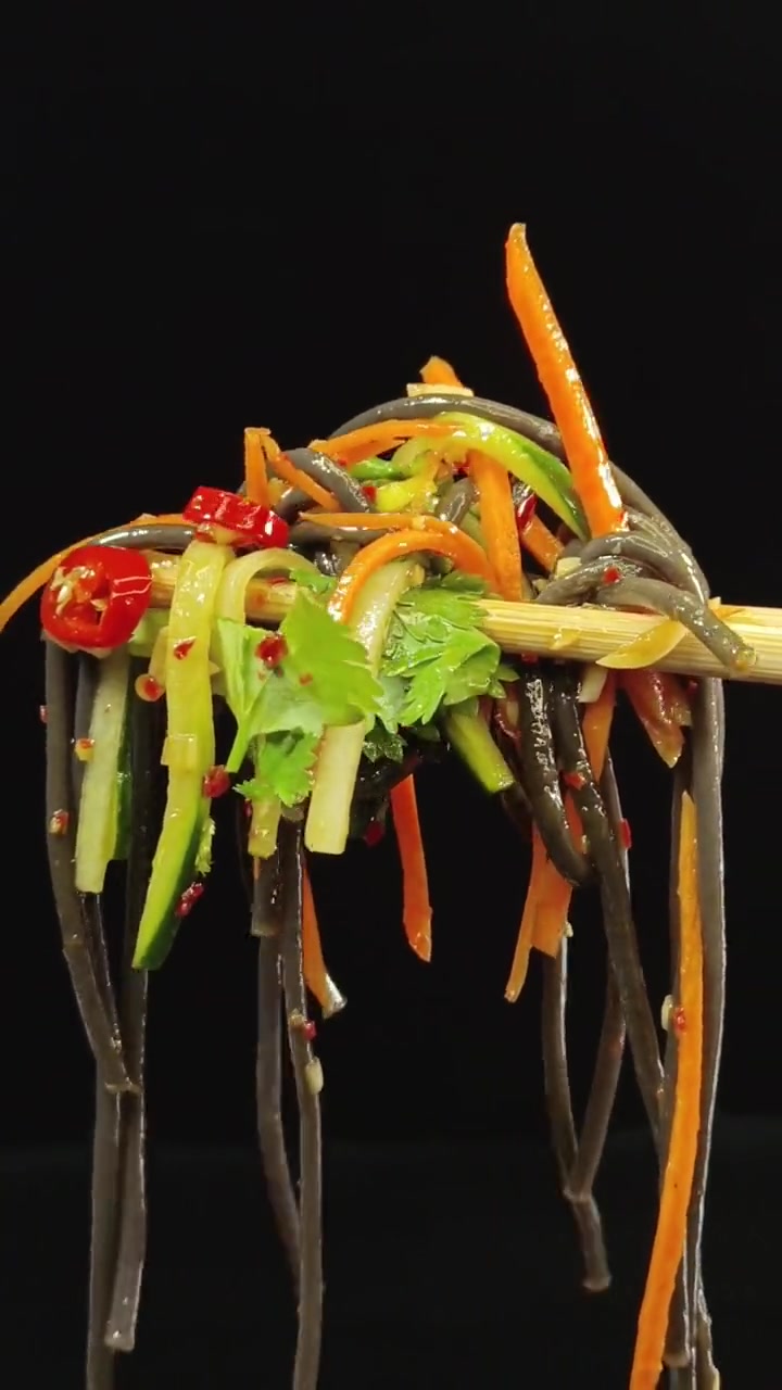 美食 凉拌菜 蕨根粉凉拌做法