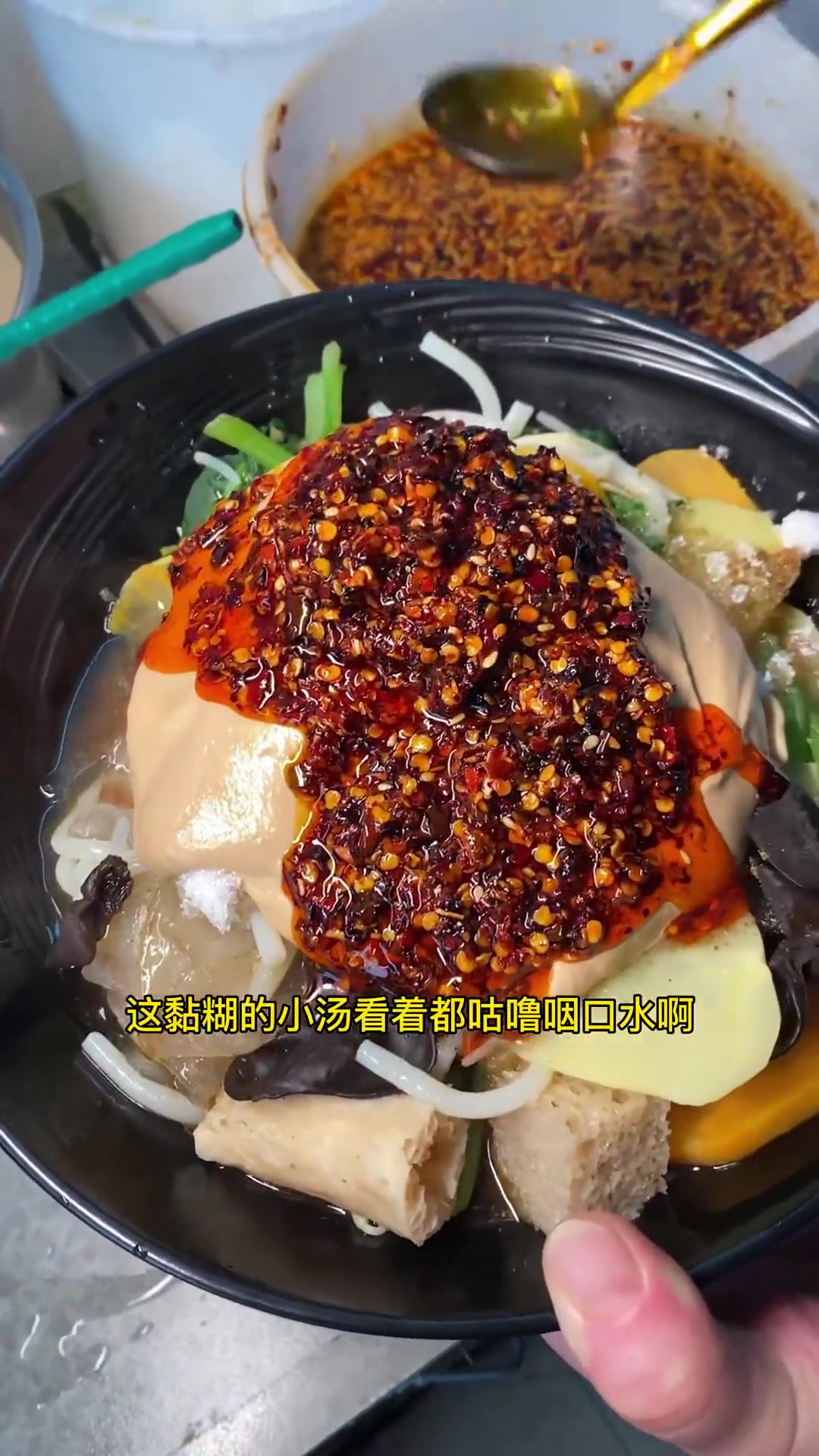 我在五中上学的时候就总吃他家,现在在北苑东门这,叫百星川椒麻辣烫 玩转通辽 本地人爱吃的店