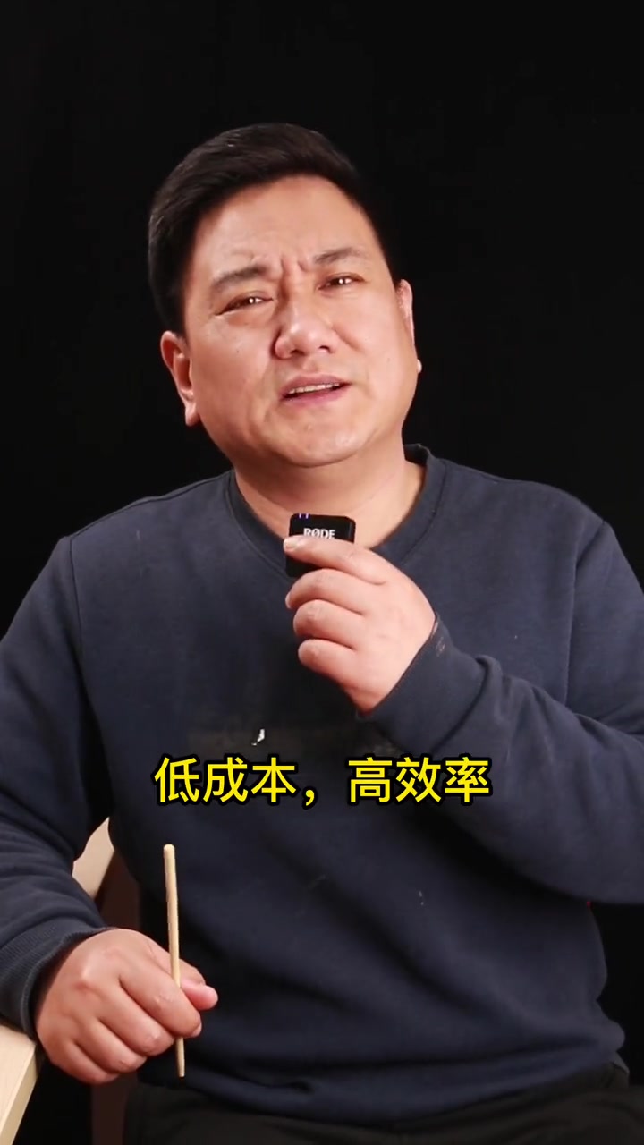 第750集|驱赶菜贩为什么要喷水?热点新闻事件 老百姓关心的话题 社会新闻 菜农卖菜被洒水