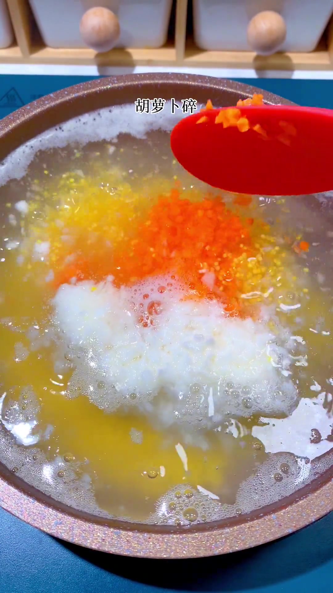 7个月以上宝宝要多喝小米粥 宝宝辅食 宝宝爱吃 营养搭配 小月龄辅食