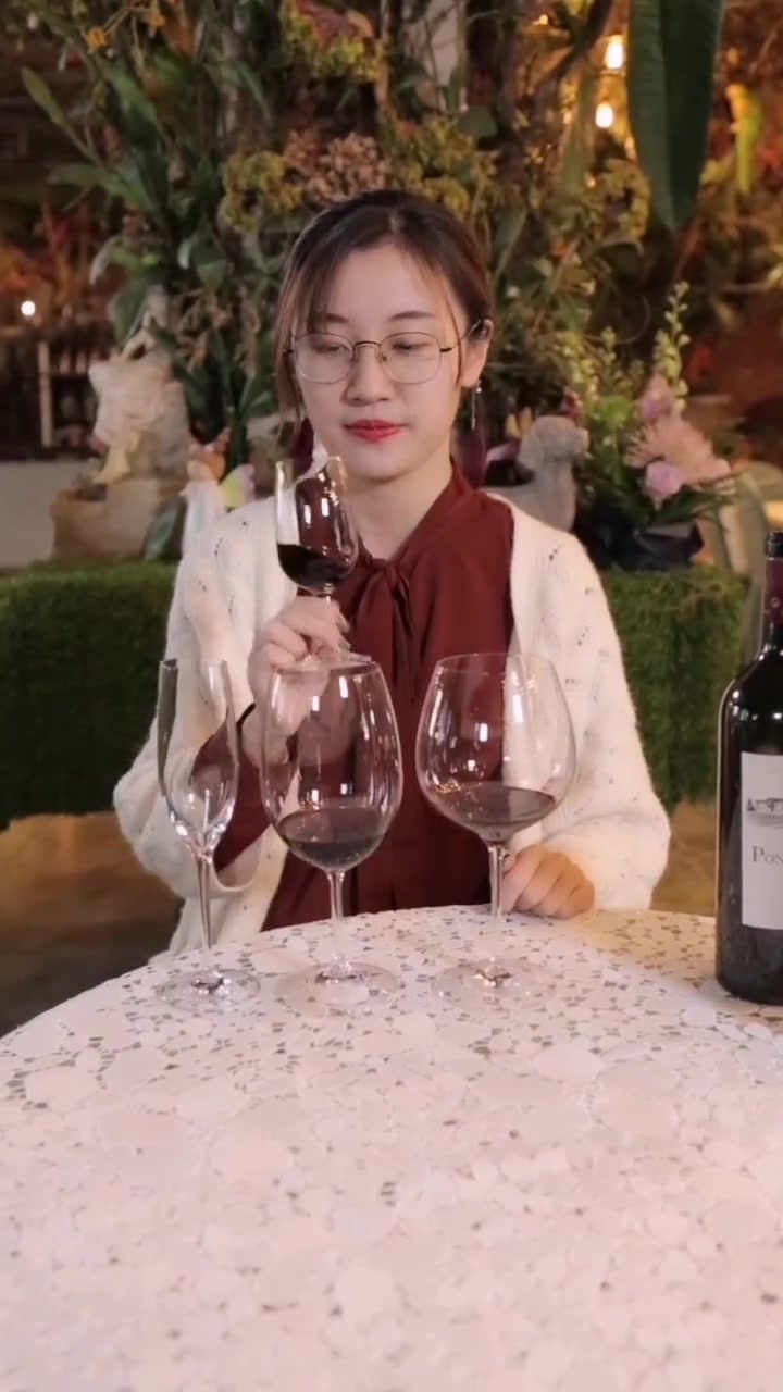 80%的人不知道,红酒杯也有好几种?今天给你们介绍几种葡萄酒