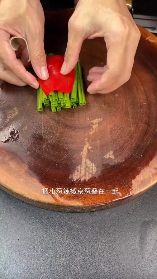 刚刚捉回的海鲜鱼,怎样做才不会醒而且香味呢?