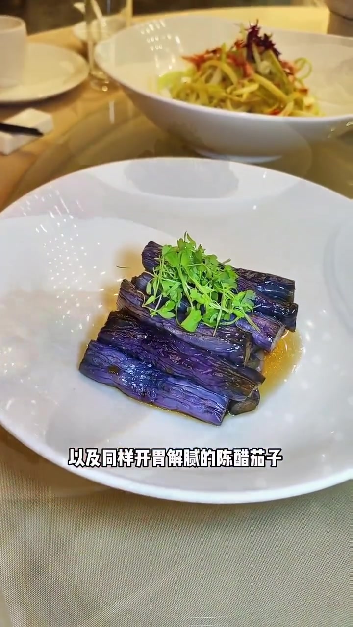 环境口味都十分不错的饭店!很适合聚会!本帮江浙菜 朋友聚会 味道好极了 性价比超高 心动五