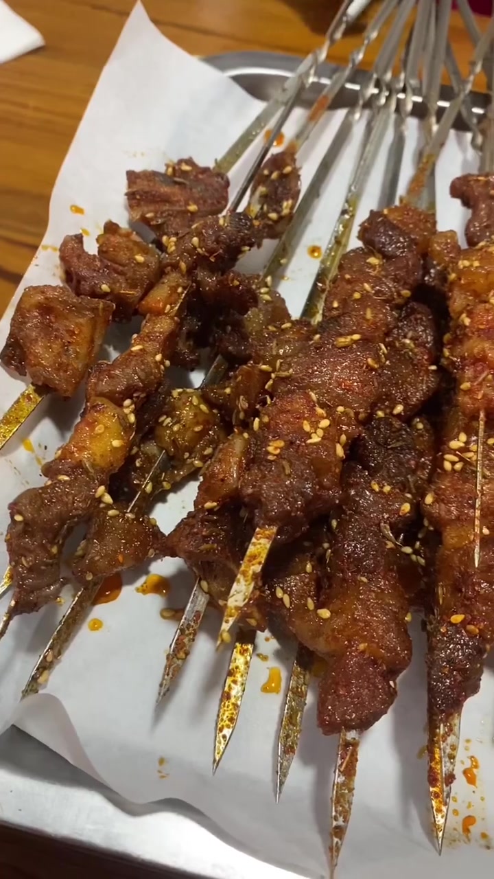 三斤多的大烤鱼,贴秋膘吃撑啦