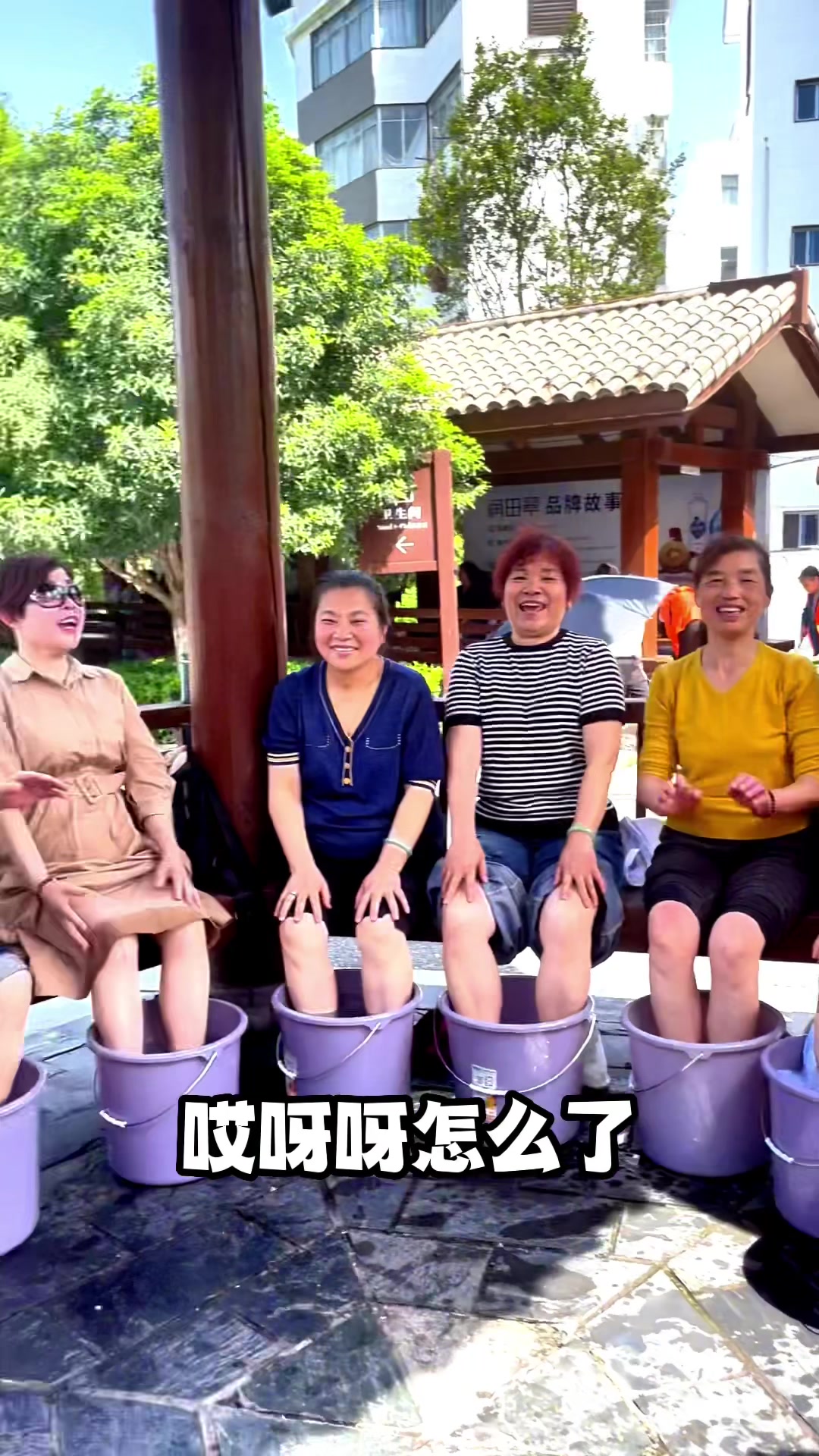 江西宜春温汤镇泡脚,富硒温泉5毛钱一桶,你见过吗?