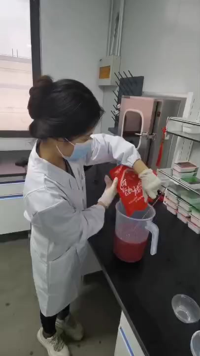 江苏食俞美食品有限公司是一家生产盒装鸭血,鲜鸭血的生产厂家!