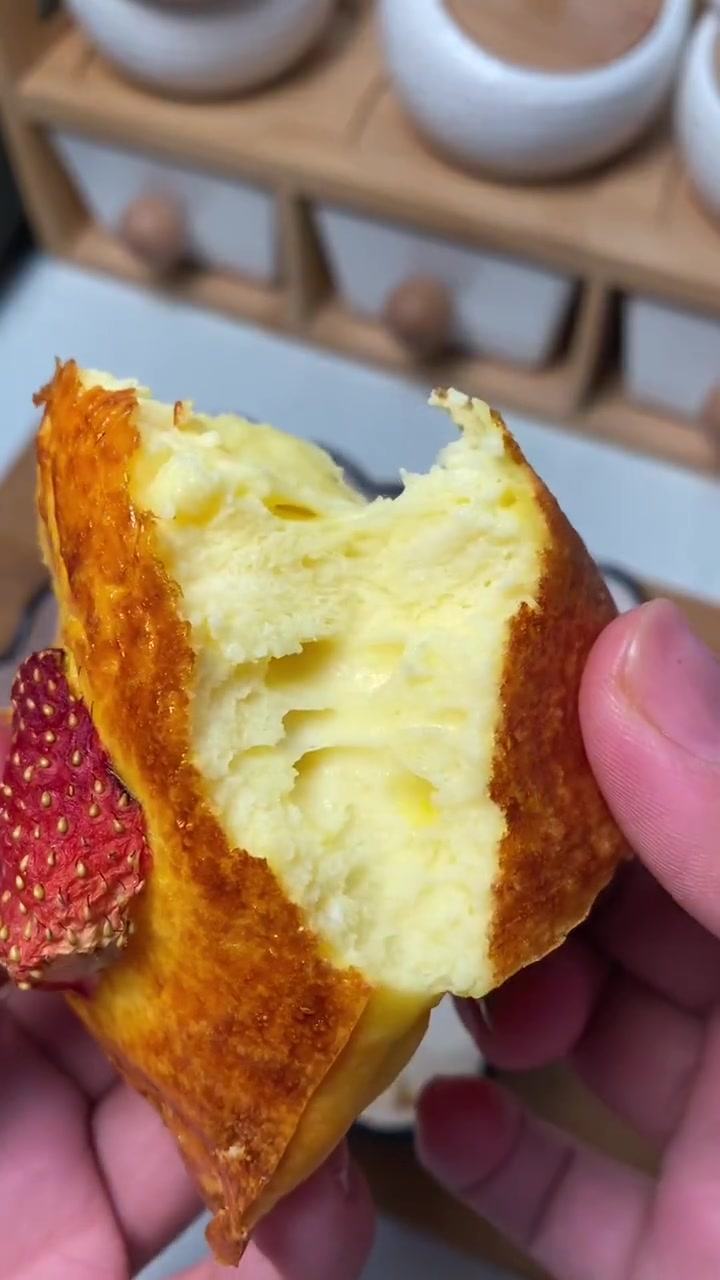 试了很多次,这个比例做出来,最好吃 假如你有一个空气炸锅 酸奶蛋糕 20220222中国式