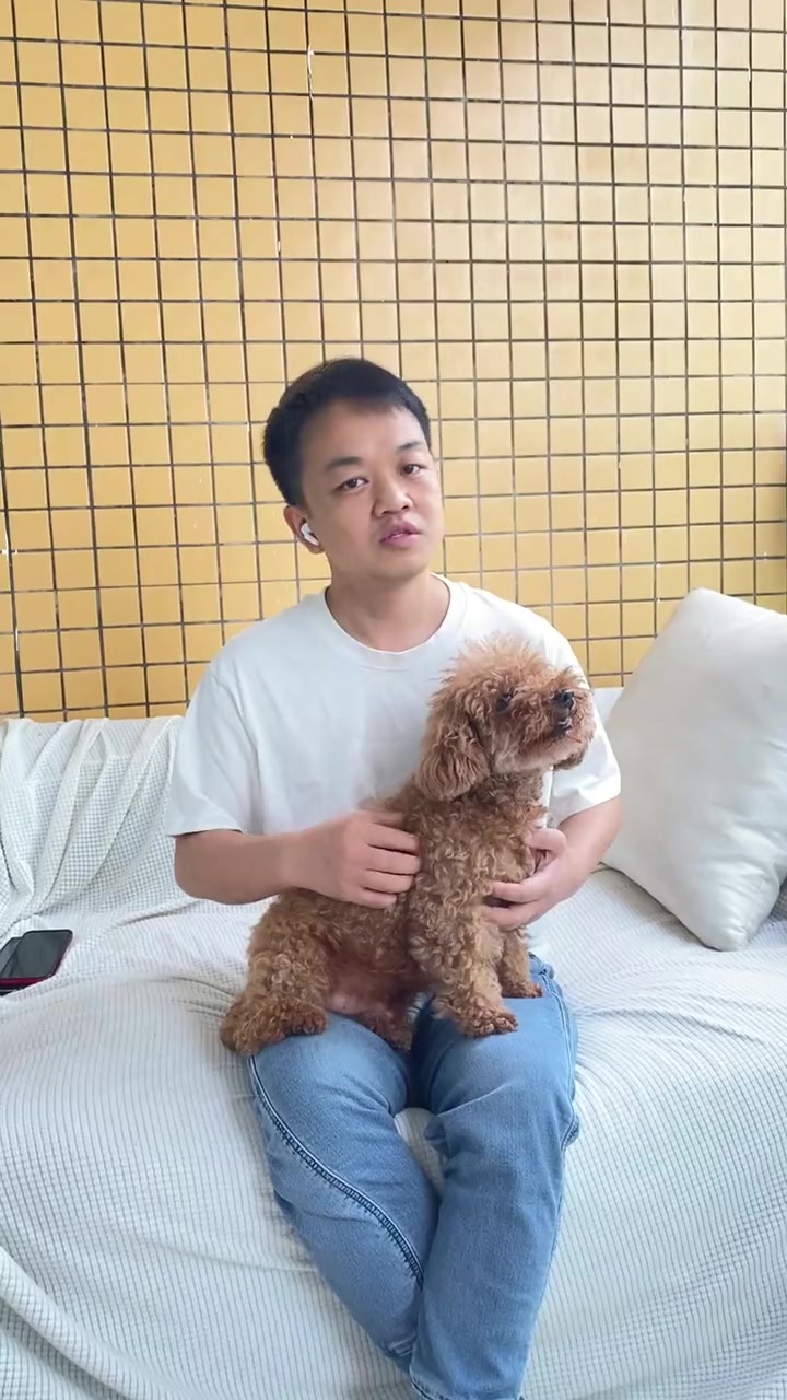 狗狗吃了生骨肉后,就会兽性大发,会变得凶残,攻击性增强,会咬人?狗狗吃生肉 生骨肉 狗咬人