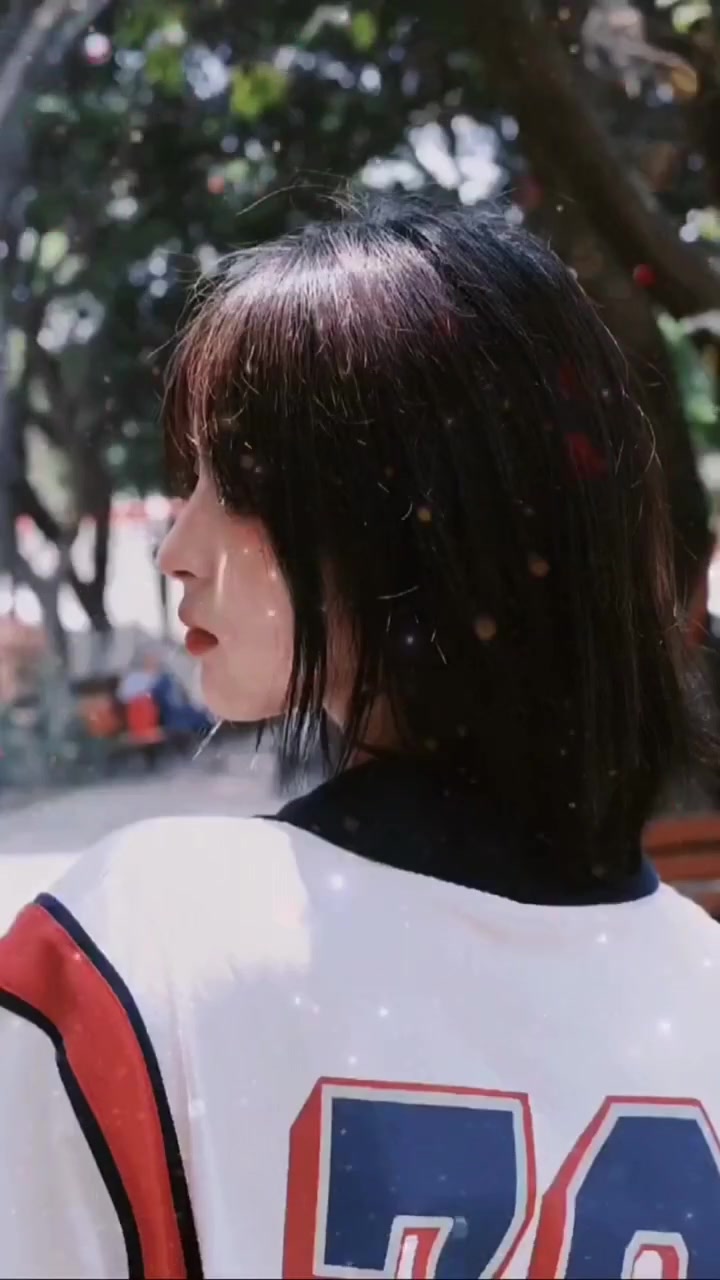 适合小圆脸女生的发型日系狼尾鲻鱼头,今年夏天一定剪一次