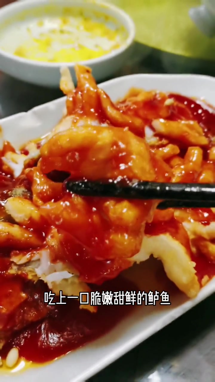 在上海吃蟹粉面到百年裕兴记 裕兴记 苏州面馆 蟹黄面 +小助手