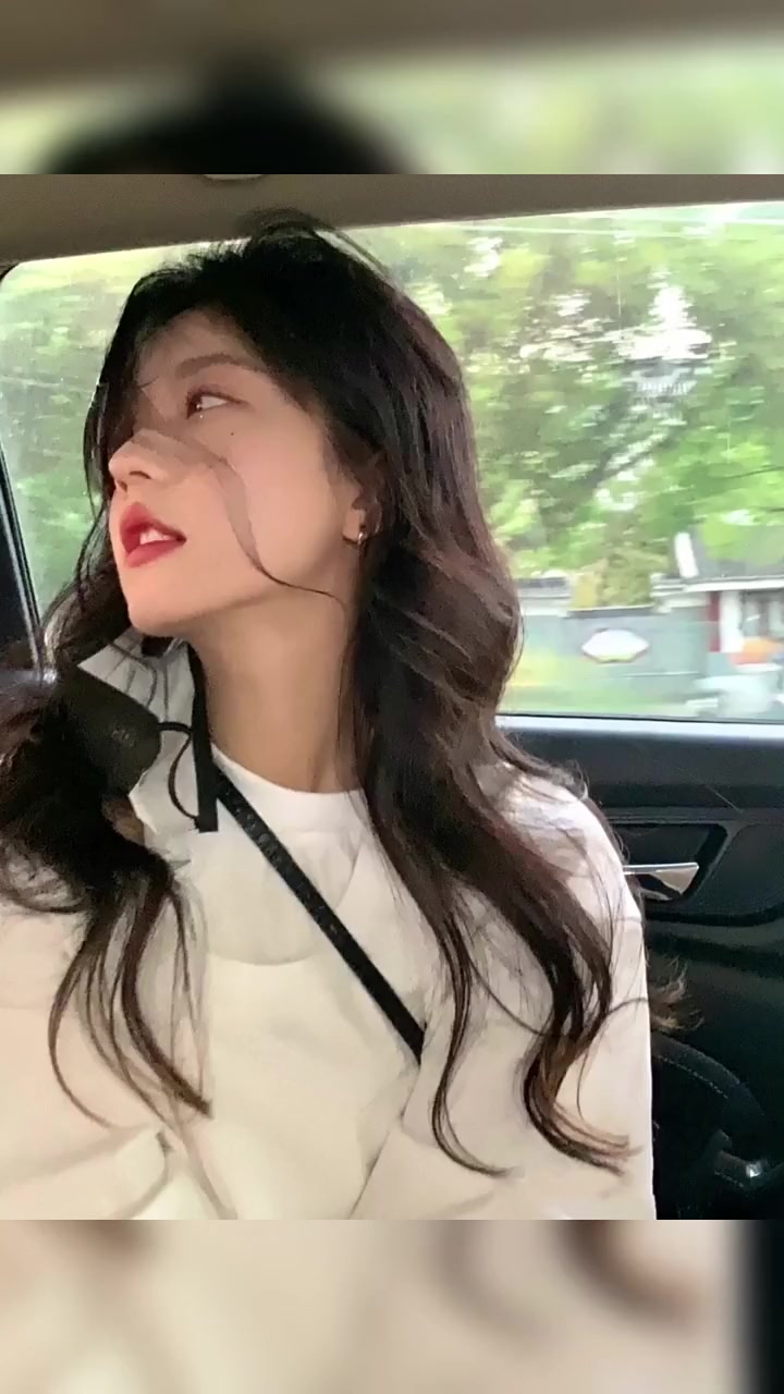 三款不挑脸的女生发型,看你适合哪款,如果你不知道自己适合什么发型看脸型帮你识别设计