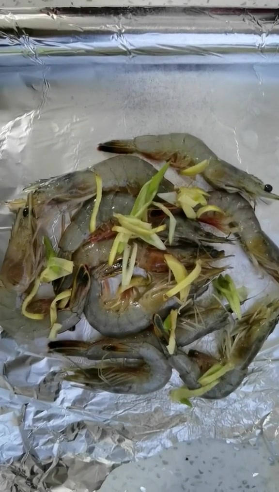 第157集|原汁原味的微波炉烤虾来啦,口水直流