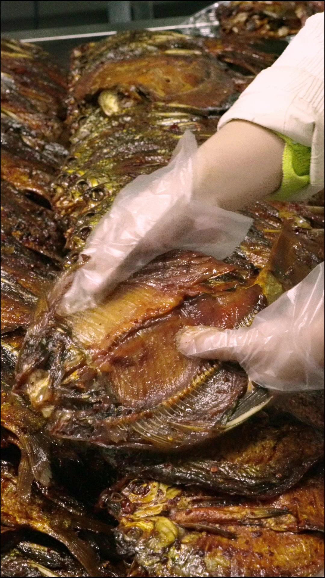 人间不值得,但是新鲜鳊鱼制作的酱板鱼值得啊