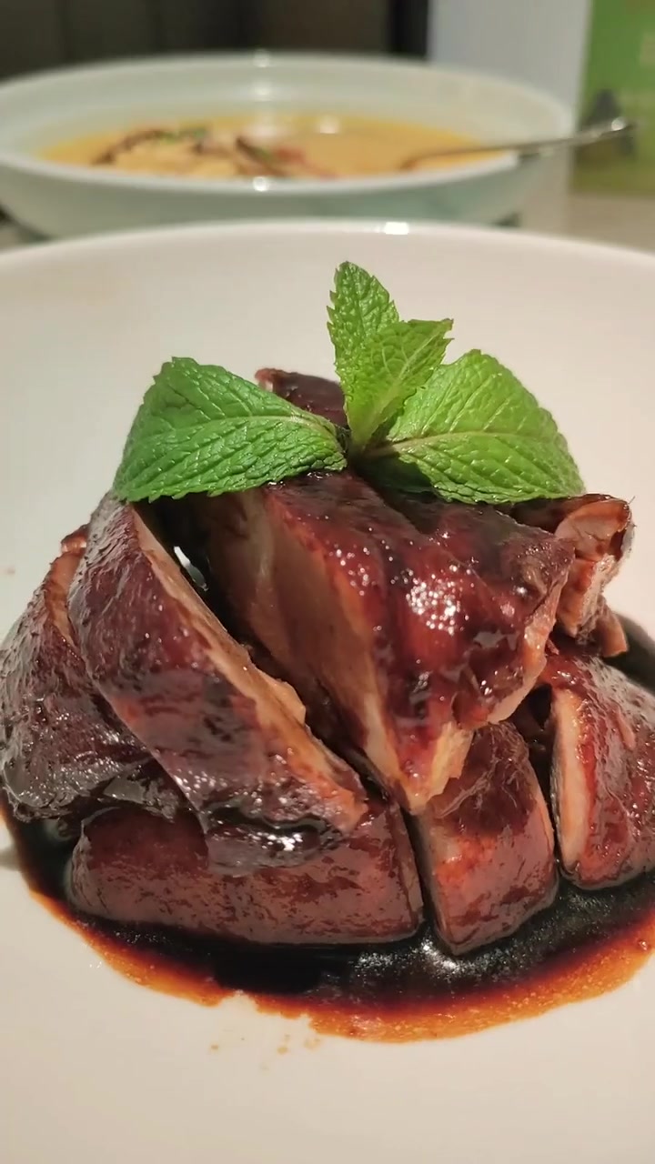 为五一假期准备512g的胃 五一假期吃什么 红烧肉 江南里,环境雅致,菜品精致,口味地道,