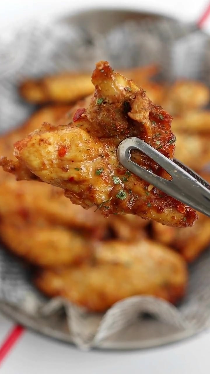 美食 鸡胸肉的这样做滑嫩好吃,真的太香了,后悔做少了一盘不够吃!烤里脊肉大家赶快动手试试吧