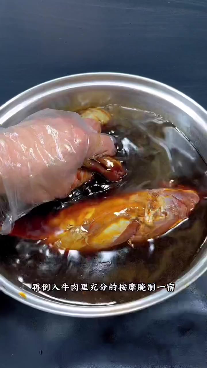 解锁牛肉新吃法!用美食开启五一假期 食尚先生 牛肉的神仙吃法 妈呀太香了 +小助手