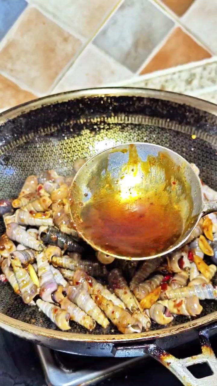 马上夏天啦,先来一盘辣炒钉螺预热一下!妈呀太香了 美食教程 辣炒海鲜 下酒菜 钉螺