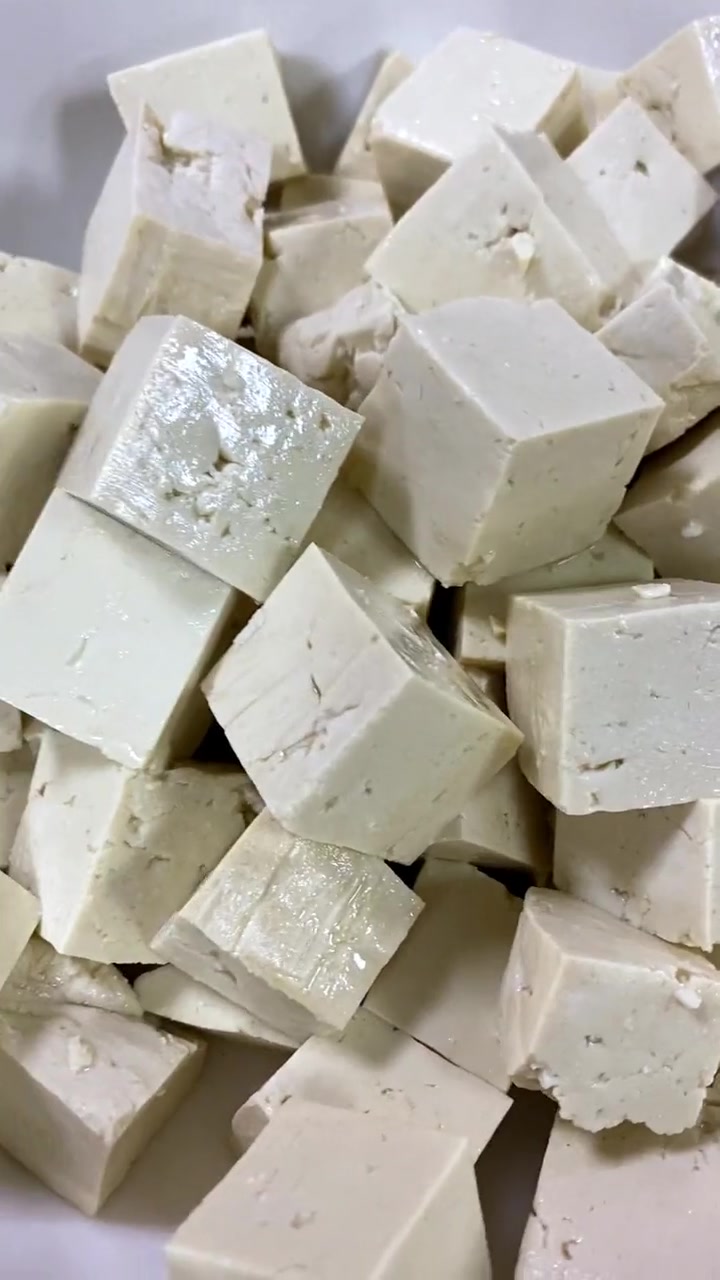 创作灵感 鲜贝 鲜贝 配上大豆腐 来上一碗鲜到没朋友