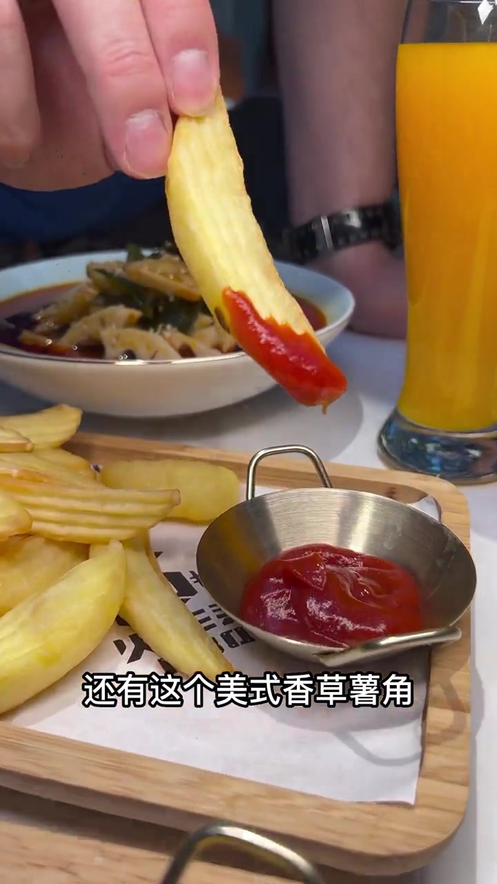 想喝啤酒吃正宗烟熏风味烤肉的看过来啦,左下角有团购先囤,过两天直接去吃 真实探店测评 行家