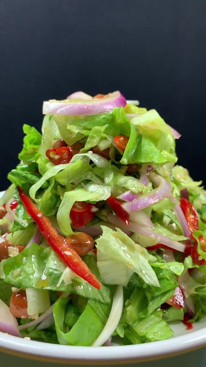 凉拌生菜这样做脆爽入味!开启你的五一美食主线任务 食尚先生 凉拌生菜 妈呀太香了 +小助手