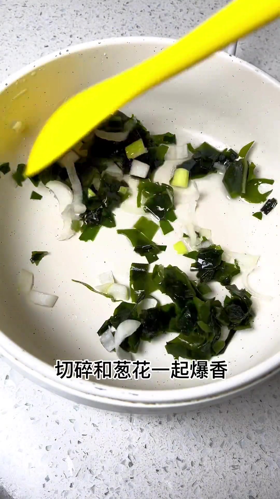 全职宝妈记录2岁1个月宝宝的一日三餐,作息安排,元宝身高91cm,体重26斤,每天两顿奶,