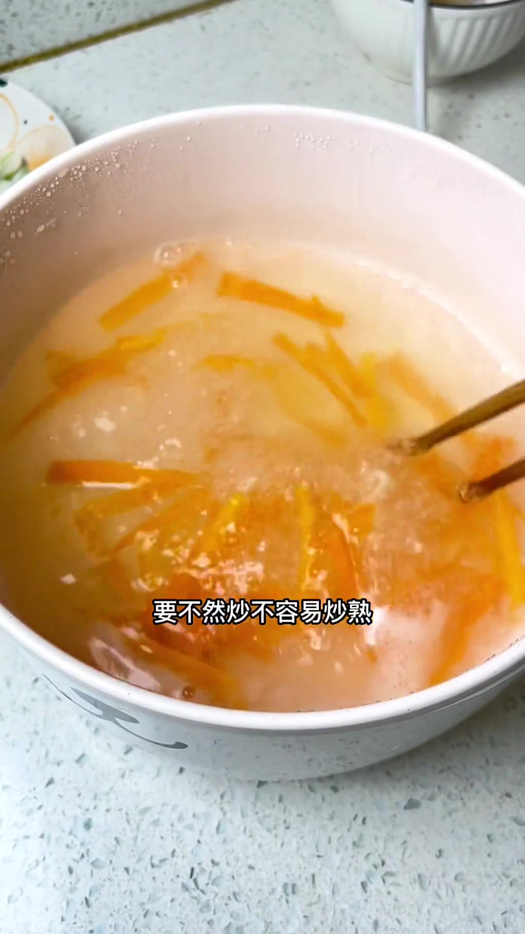 宝宝吃腻了汤面试试这个虾仁葱油拌面,是真香啊,贼好吃,元宝长大了越来越会讨妈妈开心了,真的