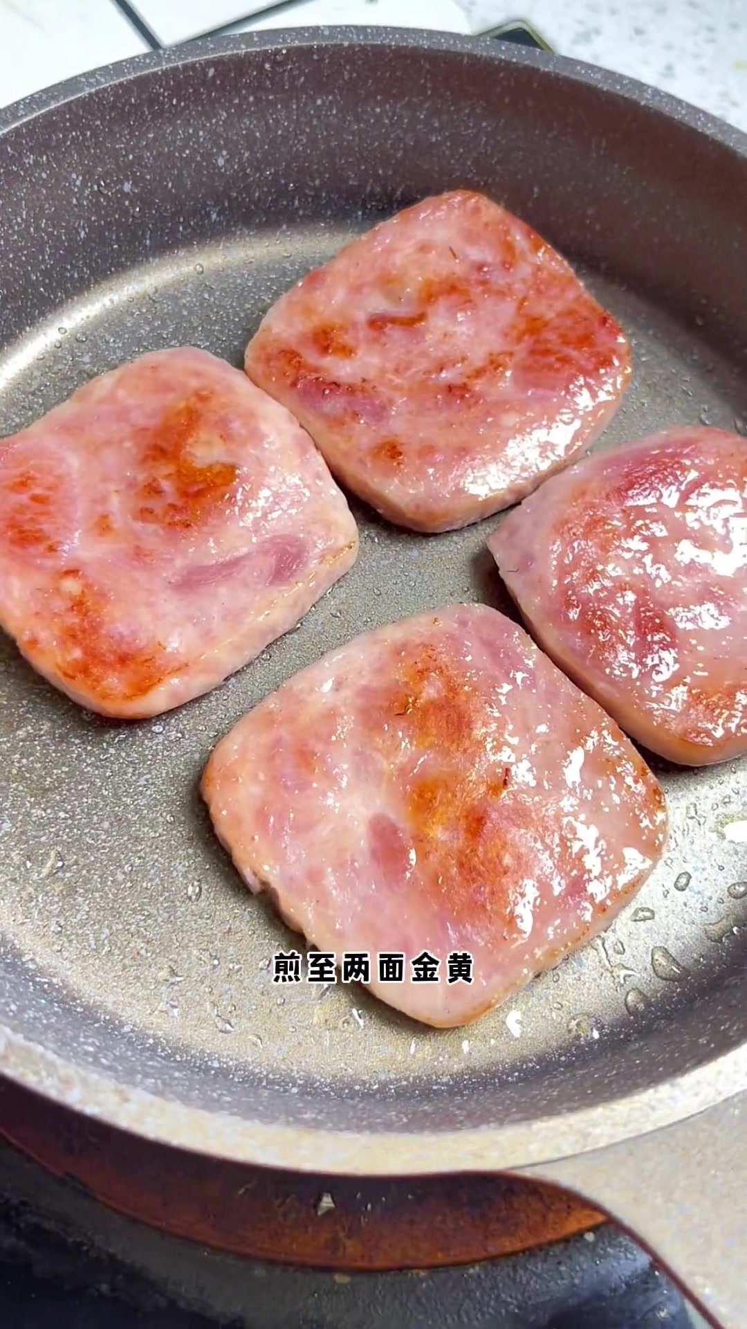 第25集|午餐肉饭团,有菜有肉有主食,太香啦,要多做点哦,做少了真不够吃～宝宝辅食 辅食教