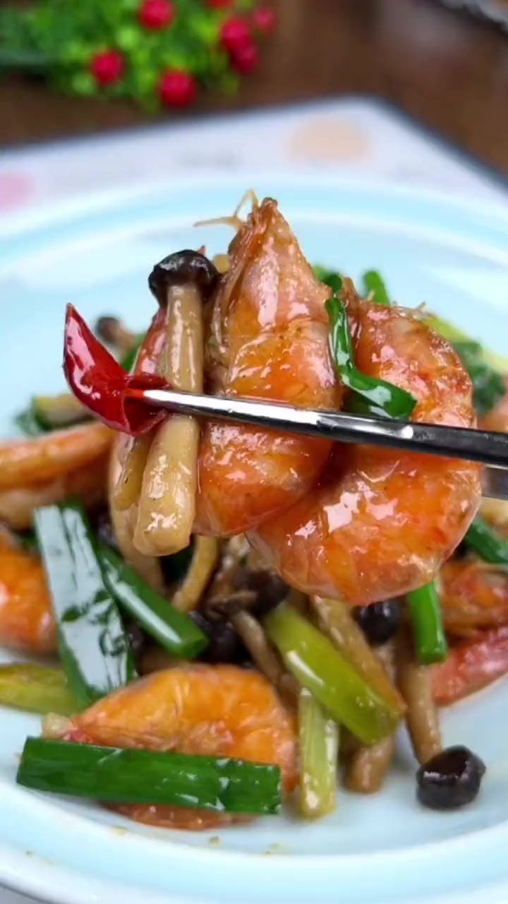 平时不知道吃什么,可以试试对虾这个做法,大人小孩都喜欢 温州美食