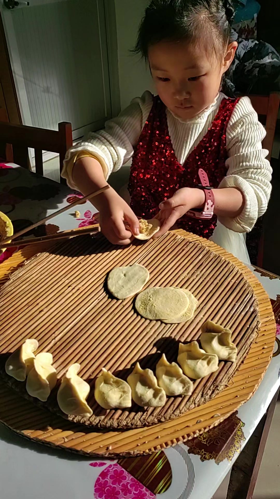 我要给大家展示一下我包饺子的流程