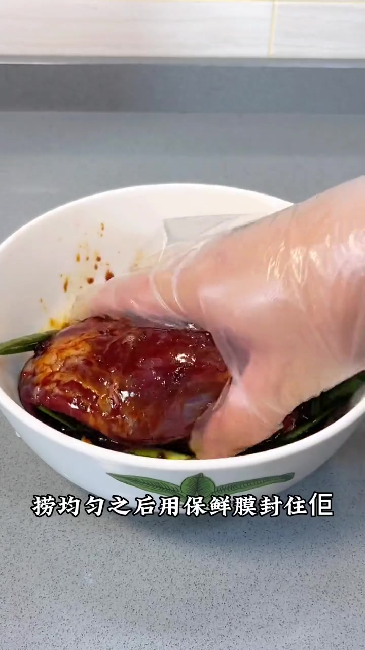 大片酱香浓郁的潮汕味道的卤牛肉,现在比较地道的配方有了,可以试一下,因为真的很好吃 酱牛肉